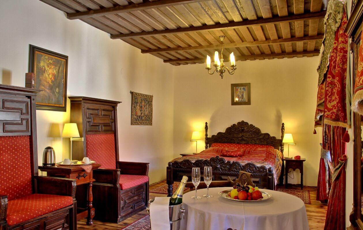 Ruze Hotel